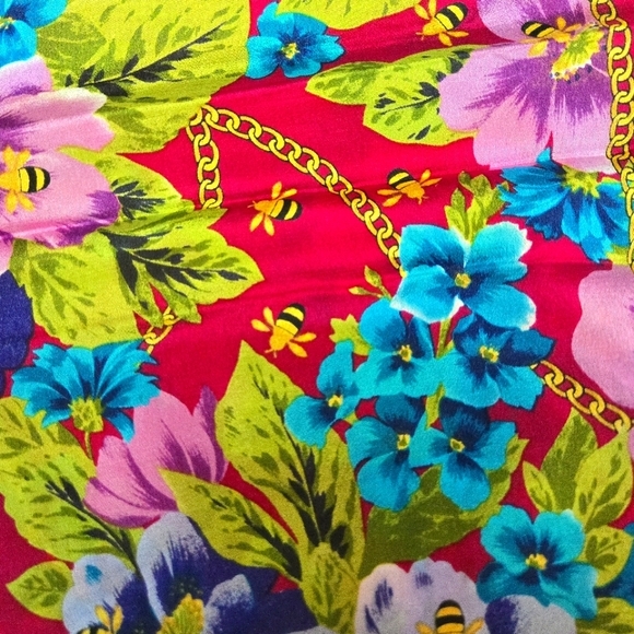 Oscar De La Renta Hand Rolled Silk Scarf, RARE - Picture 4 of 5